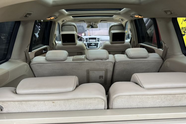 Used Mercedes-Benz GL-Class 2013 GL 500 4MATIC Interior 1