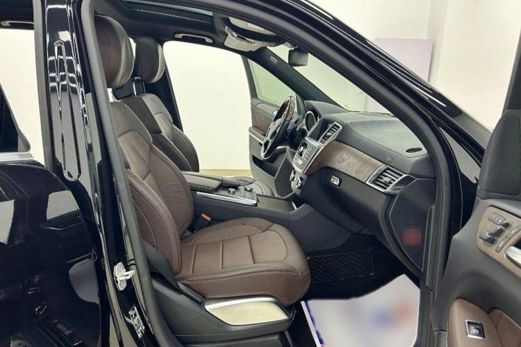 Used Mercedes-Benz GL-Class 2013 GL 500 4MATIC Interior 10