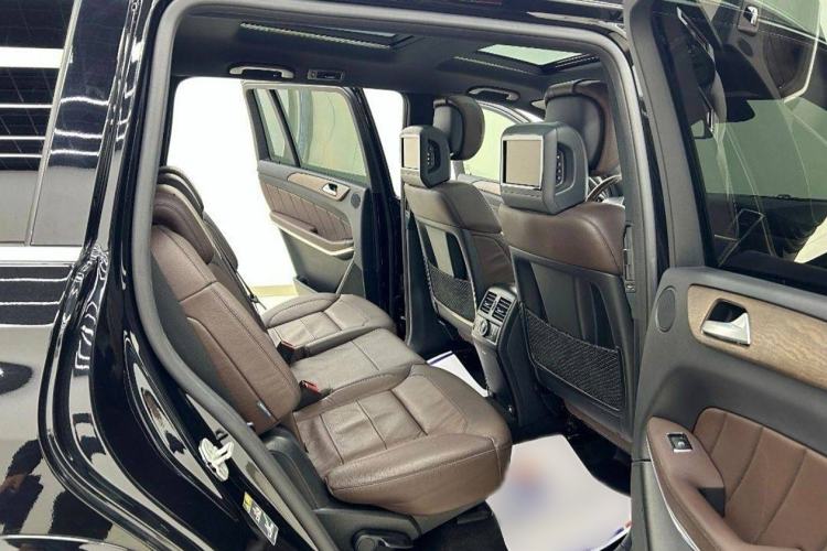Used Mercedes-Benz GL-Class 2013 GL 500 4MATIC Interior 11