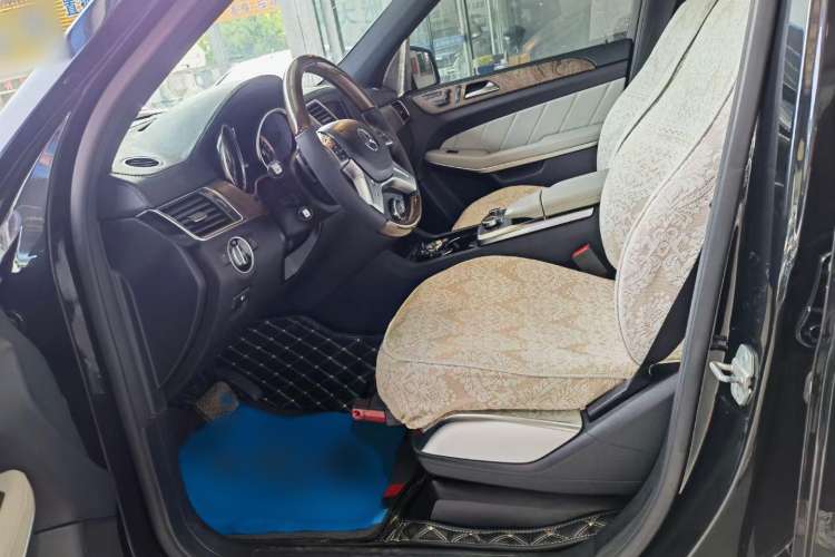 Used Mercedes-Benz GL-Class 2013 GL 500 4MATIC Interior 2