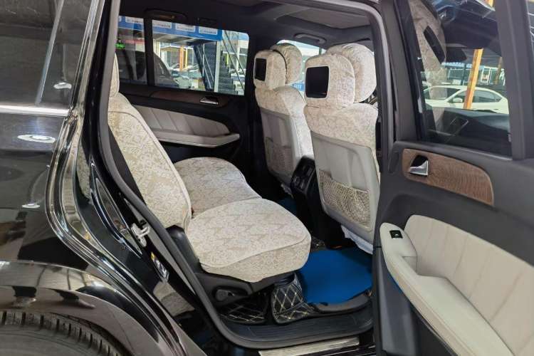 Used Mercedes-Benz GL-Class 2013 GL 500 4MATIC Interior 4