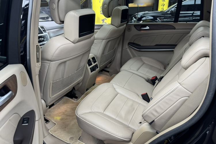 Used Mercedes-Benz GL-Class 2013 GL 500 4MATIC Interior 5