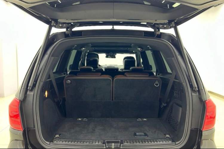 Used Mercedes-Benz GL-Class 2013 GL 500 4MATIC Interior 8