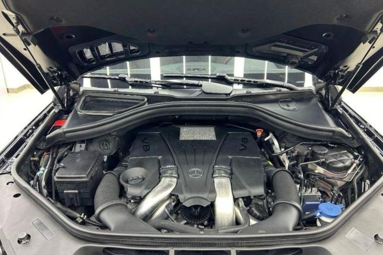 Used Mercedes-Benz GL-Class 2013 GL 500 4MATIC Interior 9