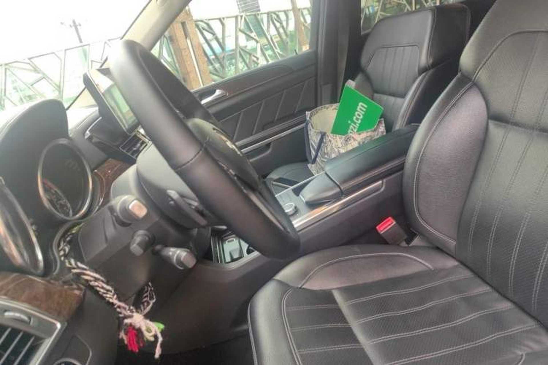 Used Mercedes-Benz GL-Class  Left Front Seat