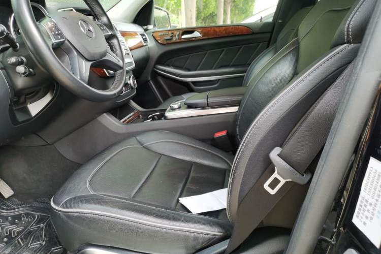 Used Mercedes-Benz GL-Class  Left Front Seat
