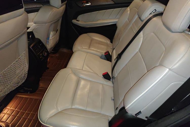 Used Mercedes-Benz GL-Class 2013 GL 500 4MATIC Left Rear Seat