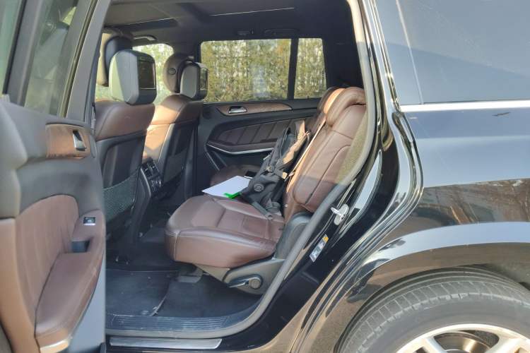 Used Mercedes-Benz GL-Class 2013 GL 500 4MATIC Left Rear Seat