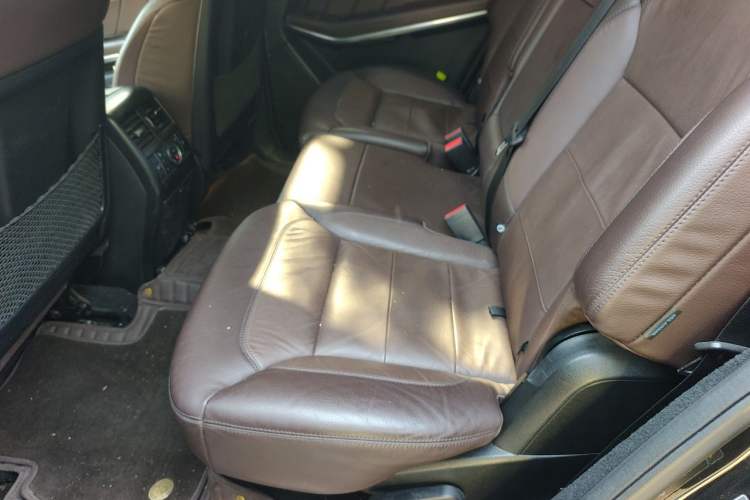 Used Mercedes-Benz GL-Class 2013 GL 500 4MATIC Left Rear Seat
