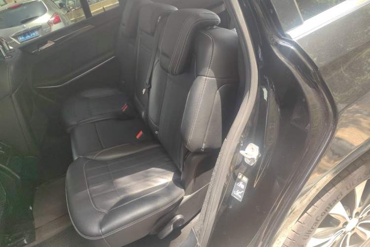Used Mercedes-Benz GL-Class  Left Rear Seat