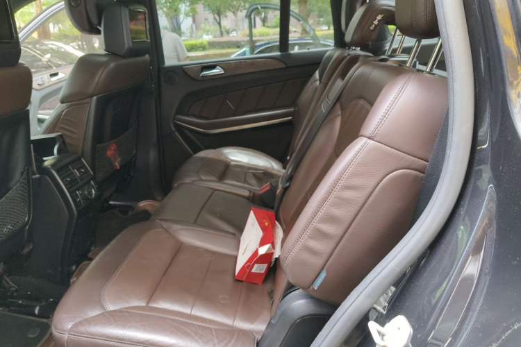 Used Mercedes-Benz GL-Class 2013 GL 500 4MATIC Left Rear Seat