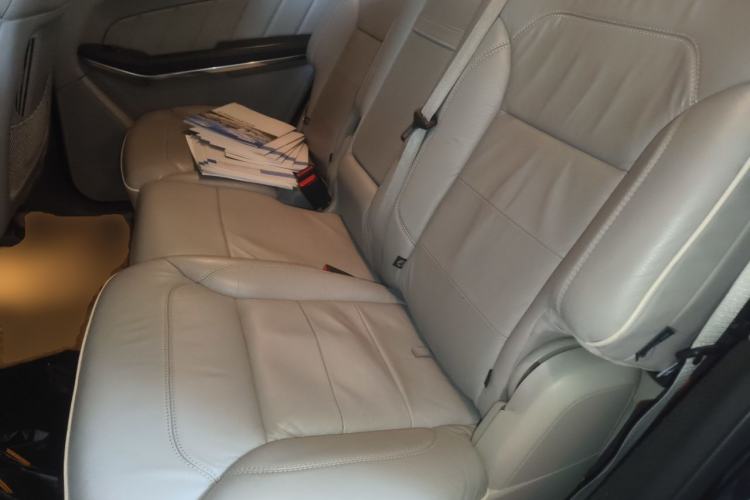 Used Mercedes-Benz GL-Class 2013 GL 500 4MATIC Left Rear Seat