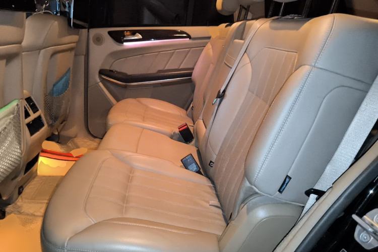 Used Mercedes-Benz GL-Class  Left Rear Seat