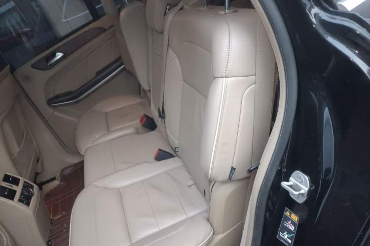 Used Mercedes-Benz GL-Class 2013 GL 500 4MATIC Left Rear Seat