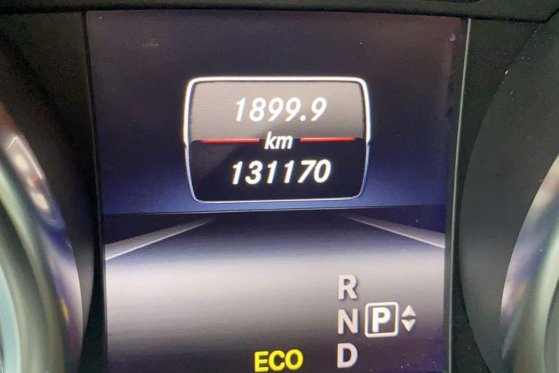 Used Mercedes-Benz GL-Class 2013 GL 500 4MATIC Odometer Close Up