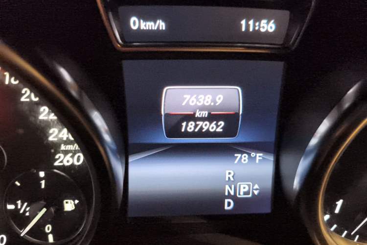 Used Mercedes-Benz GL-Class  Odometer Close Up