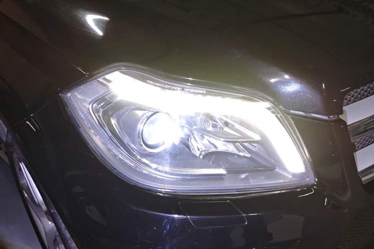 Used Mercedes-Benz GL-Class 2013 GL 500 4MATIC Right Front Headlight