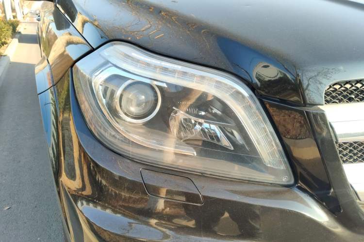 Used Mercedes-Benz GL-Class 2013 GL 500 4MATIC Right Front Headlight