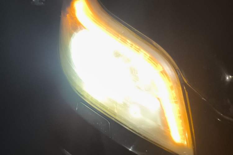 Used Mercedes-Benz GL-Class  Right Front Headlight