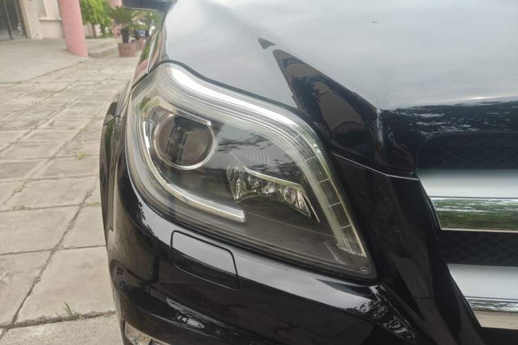 Used Mercedes-Benz GL-Class 2013 GL 500 4MATIC Right Front Headlight