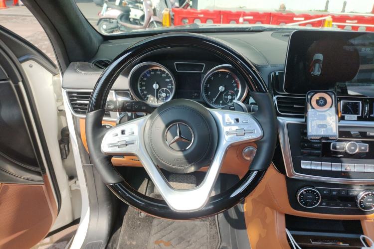 Used Mercedes-Benz GL-Class 2013 GL 500 4MATIC Steering Wheel