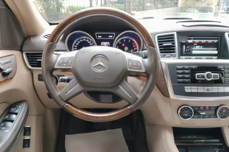 Used Mercedes-Benz GL-Class 2013 GL 500 4MATIC Steering Wheel