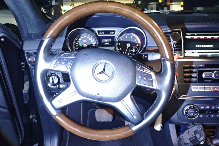 Used Mercedes-Benz GL-Class 2013 GL 500 4MATIC Steering Wheel