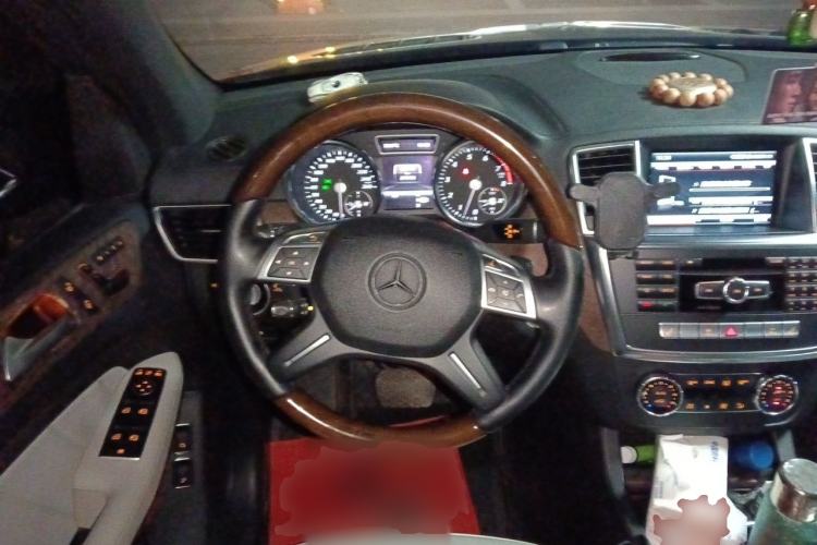 Used Mercedes-Benz GL-Class 2013 GL 500 4MATIC Steering Wheel
