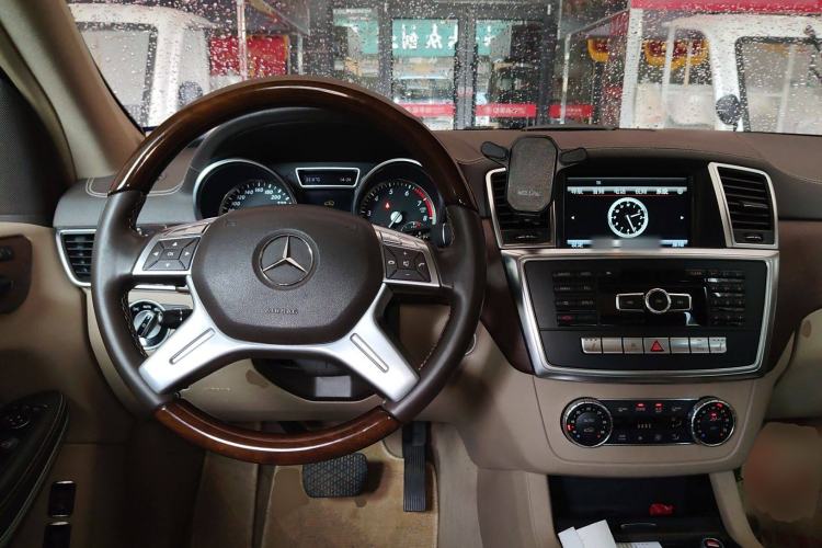 Used Mercedes-Benz GL-Class 2013 GL 500 4MATIC Steering Wheel