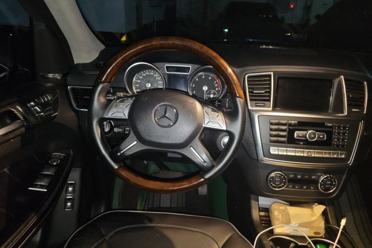 Used Mercedes-Benz GL-Class  Steering Wheel