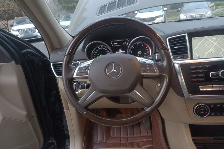 Used Mercedes-Benz GL-Class 2013 GL 500 4MATIC Steering Wheel