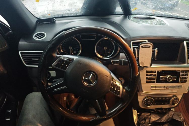 Used Mercedes-Benz GL-Class 2013 GL 500 4MATIC Steering Wheel