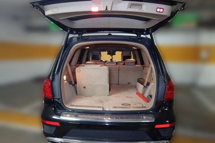 Used Mercedes-Benz GL-Class 2013 GL 500 4MATIC Trunk