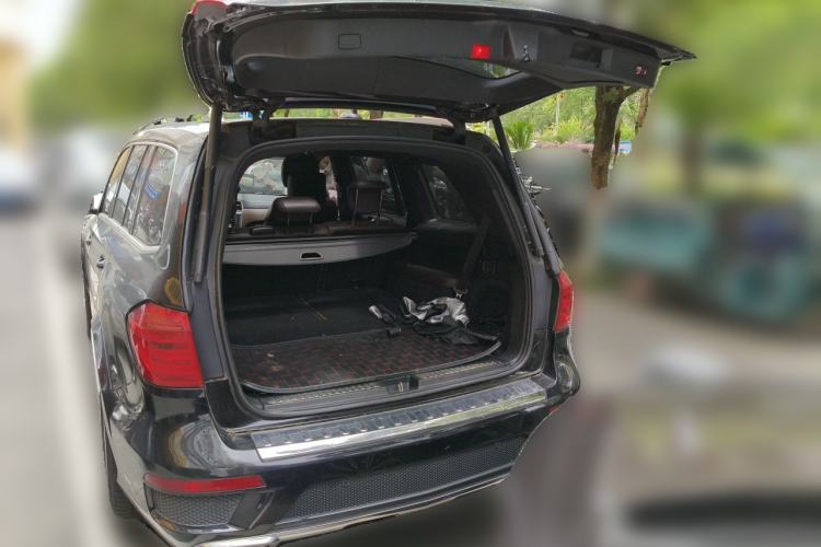 Used Mercedes-Benz GL-Class 2013 GL 500 4MATIC Trunk