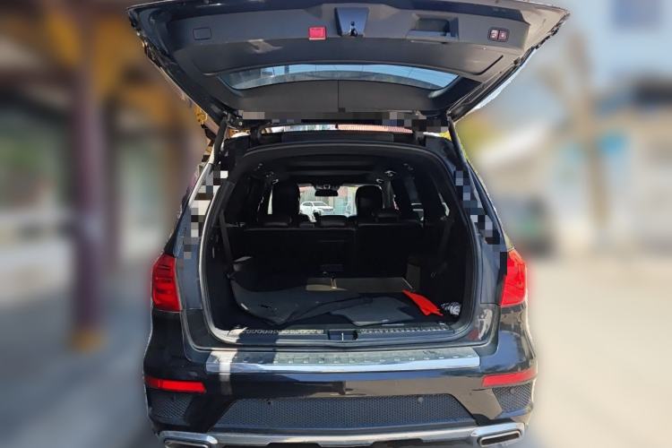 Used Mercedes-Benz GL-Class 2013 GL 500 4MATIC Trunk