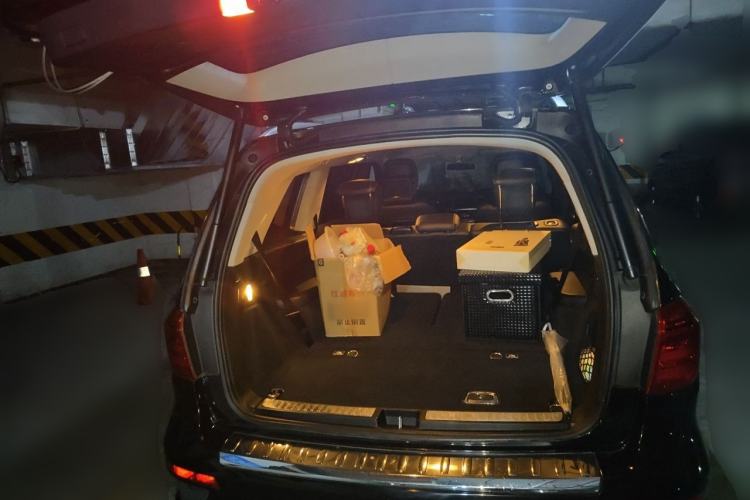 Used Mercedes-Benz GL-Class  Trunk