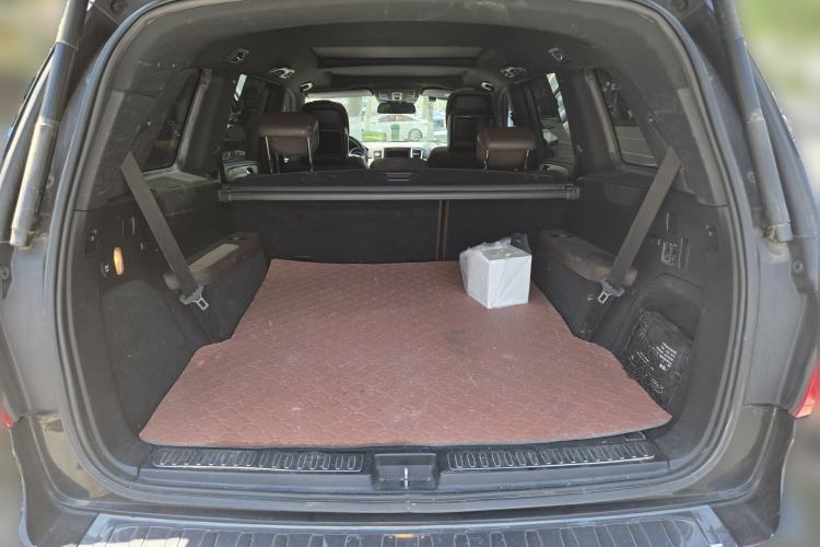 Used Mercedes-Benz GL-Class 2013 GL 500 4MATIC Trunk