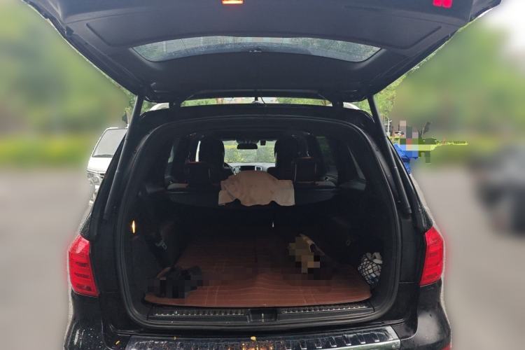 Used Mercedes-Benz GL-Class 2013 GL 500 4MATIC Trunk