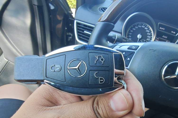 Used Mercedes-Benz GL-Class 2013 GL 500 4MATIC Vehicle Key