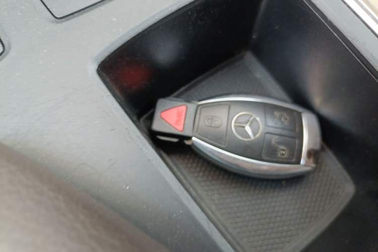Used Mercedes-Benz GL-Class  Vehicle Key