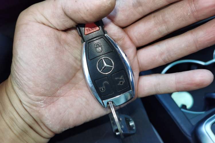 Used Mercedes-Benz GL-Class  Vehicle Key
