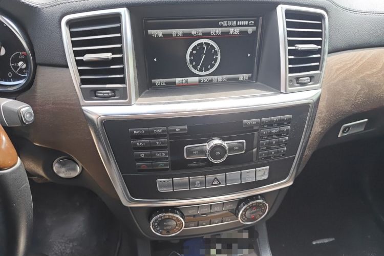 Used Mercedes-Benz GL-Class 2013 GL 500 4MATIC Audio And AC Panel