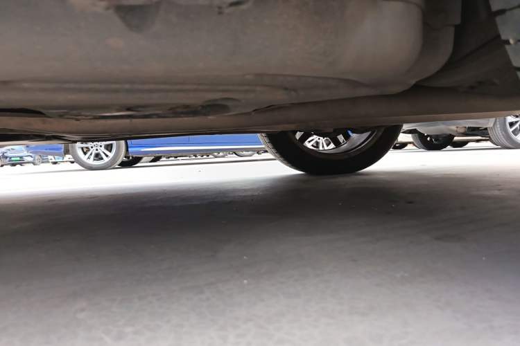 Used Mercedes-Benz GL-Class 2013 GL 500 4MATIC Chassis Rear Left