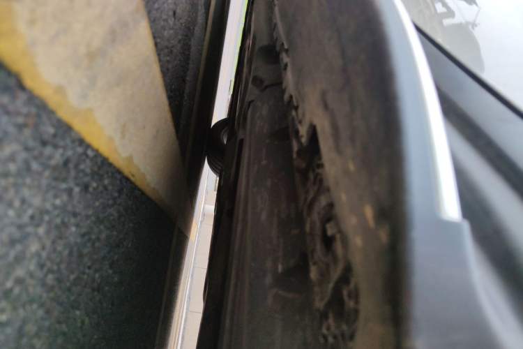Used Mercedes-Benz GL-Class  Chassis Rear Left