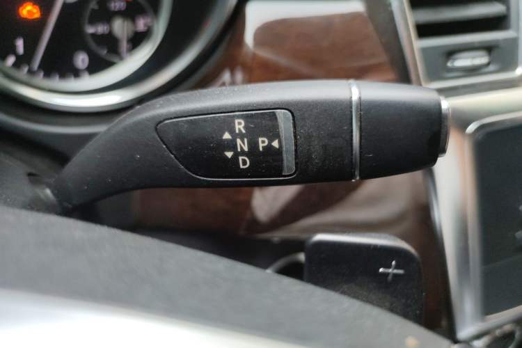 Used Mercedes-Benz GL-Class  Gear Lever