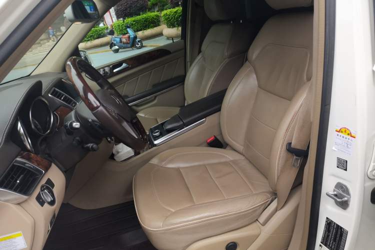 Used Mercedes-Benz GL-Class  Left Front Seat