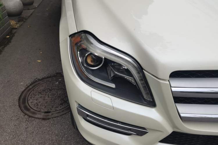 Used Mercedes-Benz GL-Class  Right Front Headlight