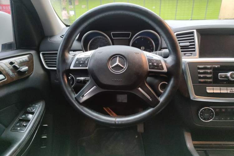 Used Mercedes-Benz GL-Class  Steering Wheel