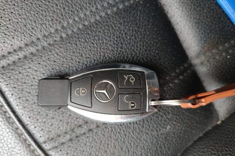 Used Mercedes-Benz GL-Class  Vehicle Key