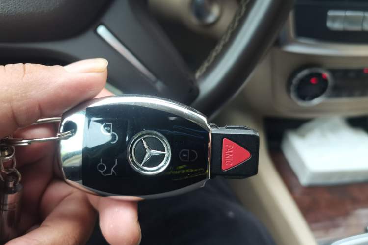 Used Mercedes-Benz GL-Class  Vehicle Key